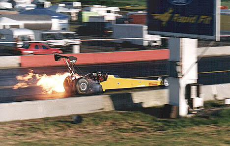 Crossing the line in a blaze of glory...(© Sharkman's book of bad puns, page 367). Photo by Sharkman