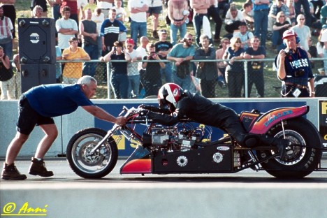 The Dealer -- Competition Drag Bike. Photo by Anni Valder