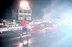 Billy Farmer and Marc Hayes back up through burnout smoke before the final. Tim Pratt photo