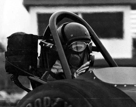 The Hemi Hunter ran in an era where a bunch of guys with jobs could field a competitive Top Fuel dragster. Photo from the Hemi Hunter archives