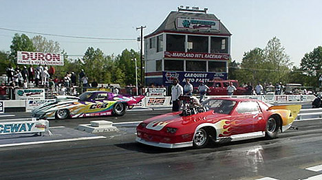 Tommy Howes' blown Camaro defeated Billy Farmer's nitrous Corvette in the Frantic Four final. Photo by Tim Pratt