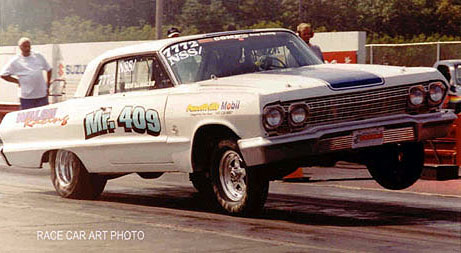 Mr. 409 twists and shouts at Atco 2001. Photo by Joel Naprstek