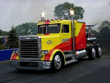 Les Shockley's Shockwave came out of drag strip retirement to face Bob Motz in an historic side by side jet truck race Saturday night. Motz won the close eighth mile battle, 5.07 to 5.30. Photo by Vic Cooke